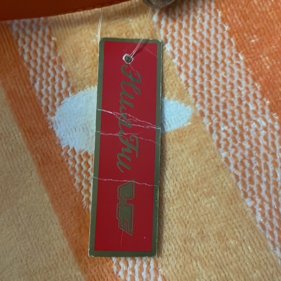 MAKE OFFERS Adjustable orange shoulder bag. - Picture 4 of 5